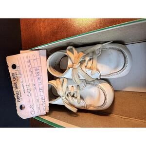 Vintage White Leather Toddler Shoes  – Classic Lace-Up